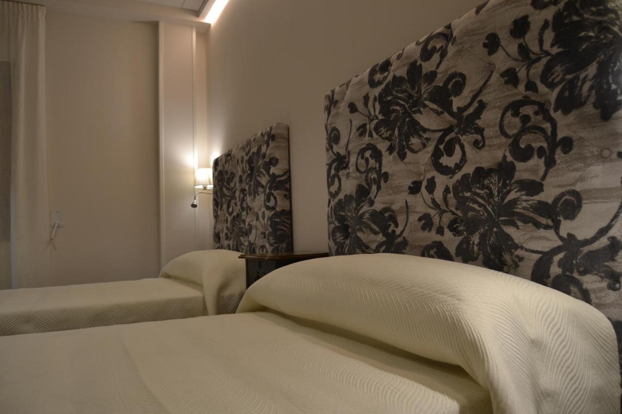 Hotel Espanol La Pueblanueva Buitenkant foto